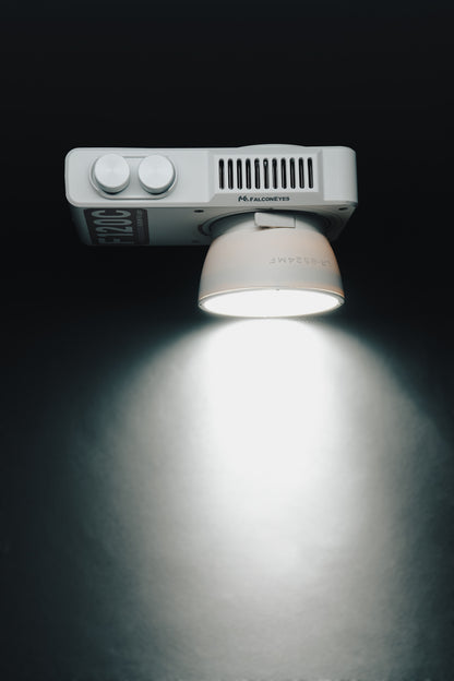 Kit lampe LED de poche RGBWW COB Falcon Eyes F120C — 8