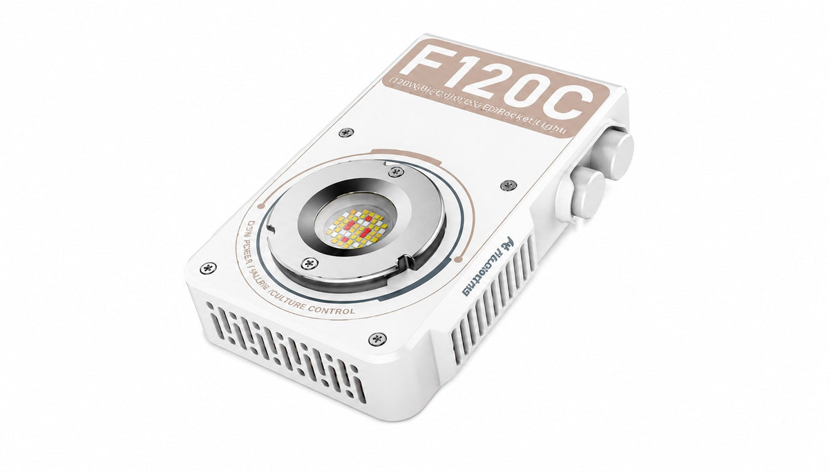Kit lampe LED de poche RGBWW COB Falcon Eyes F120C — 3