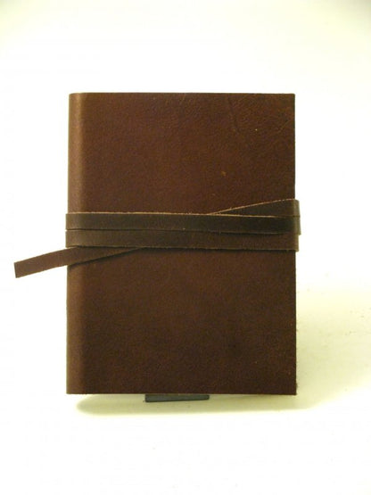 Calve's Leather Sketchbook - 16,5 x 12 cm - Brun foncé vieilli - longue fermeture à lacets